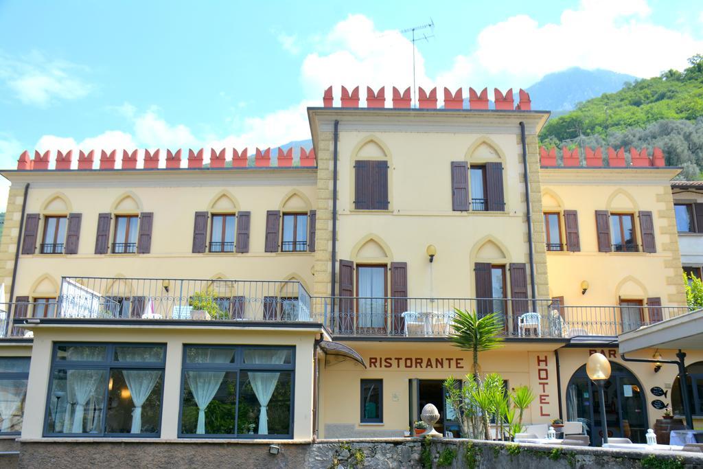 Hotel E Ristorante Cassone Malcesine Exteriör bild