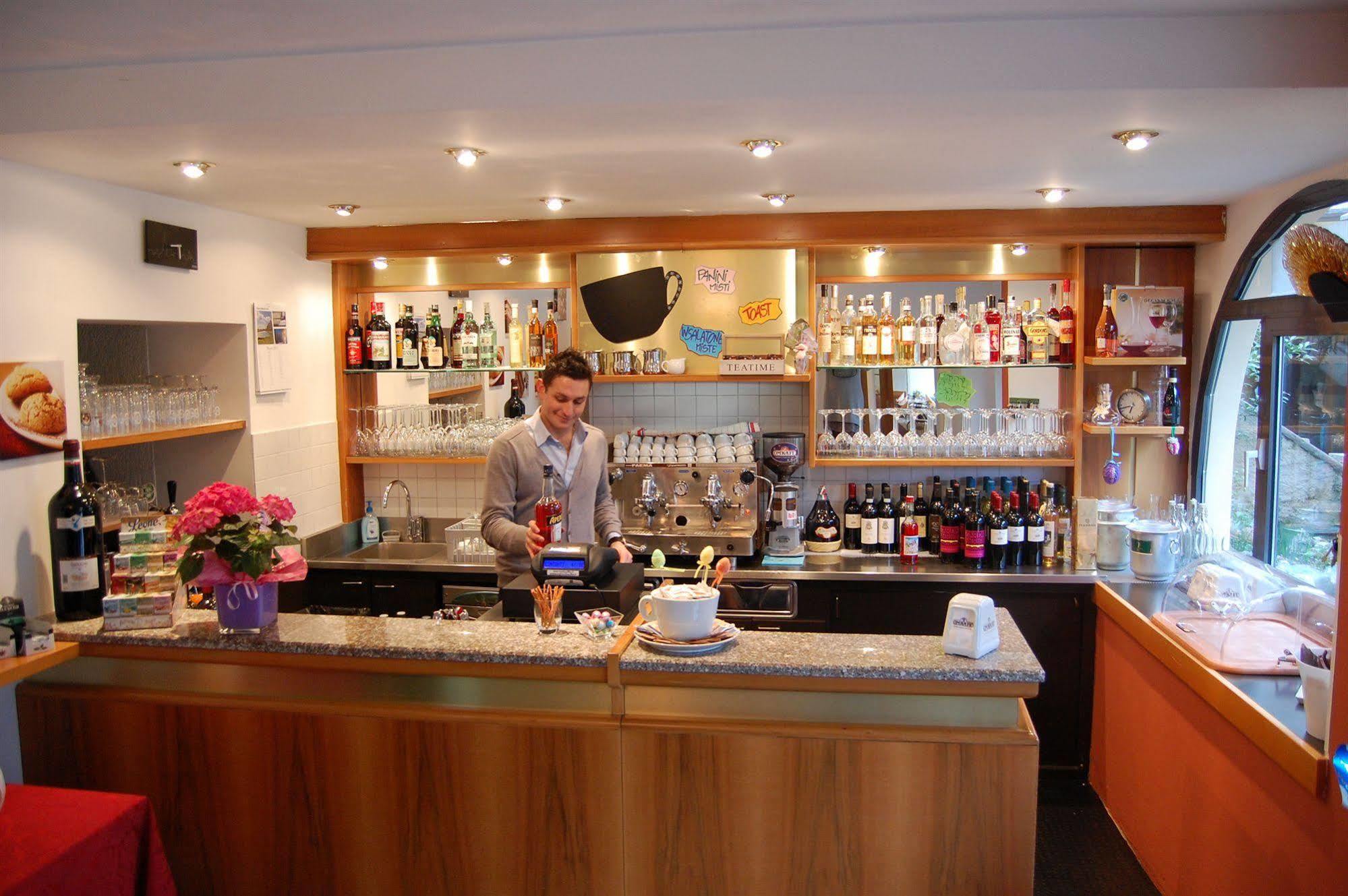 Hotel E Ristorante Cassone Malcesine Exteriör bild